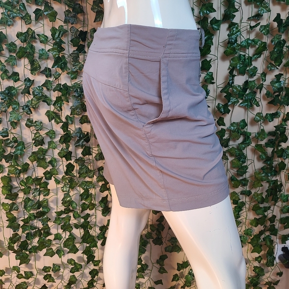 Columbia Women's Omni-Shield Outdoor Active Beige Short size 16 - Picture 6 of 13